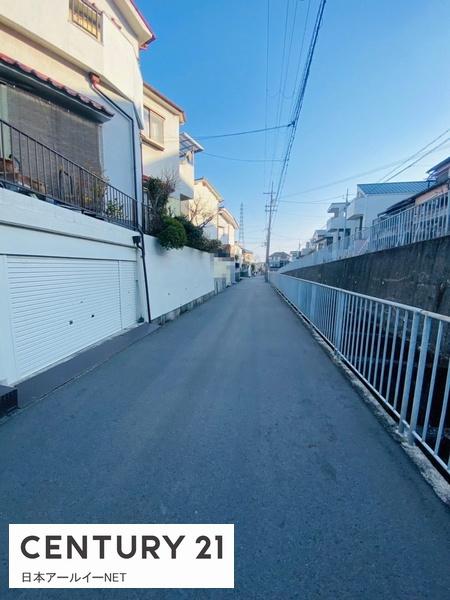 　前面道路含む現地写真　