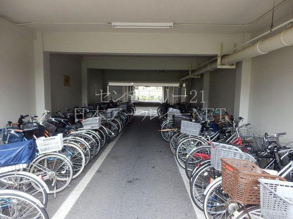 高槻スカイハイツ　駐車場　