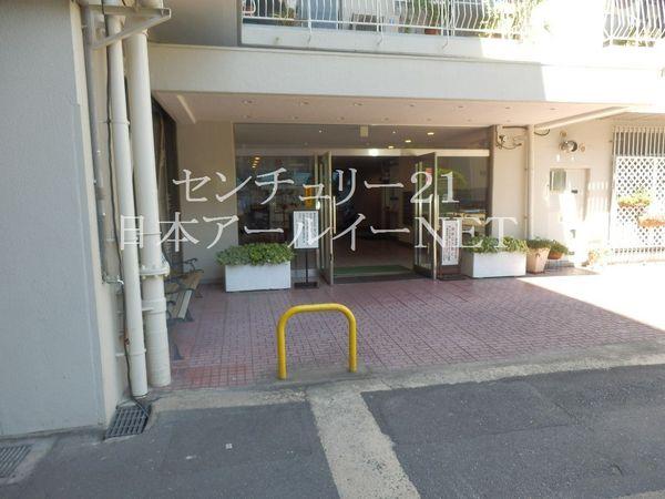 シャルマンコーポ摂津富田　エントランス　