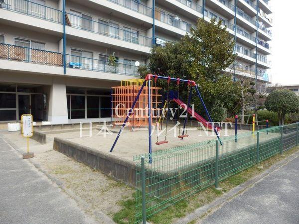 大和サニーハイツ高槻　3棟　公園