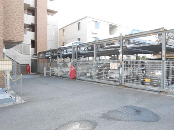 クレアガーデン高槻松風館　駐車場　