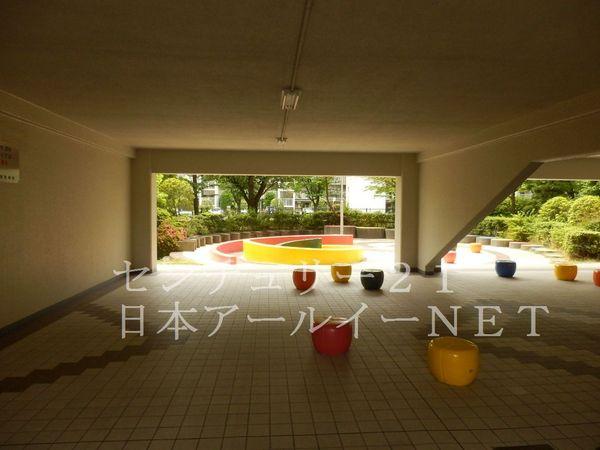 阪急南茨木ハイタウン美沢高層住宅Ｆ棟　ロビー　