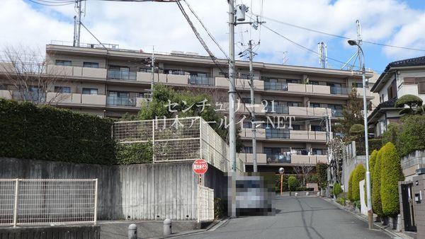 高槻市岡本町