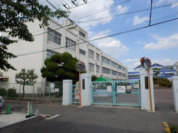 レスタージュ高槻　その他　高槻小学校