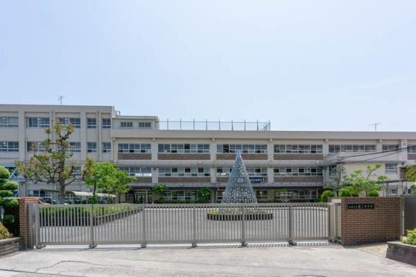 プレジデント高槻 高槻市立第二中学校(中学校)/1280m プレジデント高槻 高槻市立第二中学校(中学校)/1280m