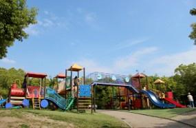 プレジデント高槻 緑が丘公園(公園)/300m プレジデント高槻 緑が丘公園(公園)/300m