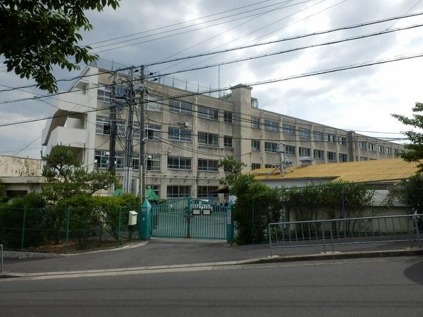 藤和コアティ高槻ハイタウンコアＢ　日吉台小学校