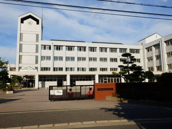 高槻阿武山三番街302号棟　阿武山中学校