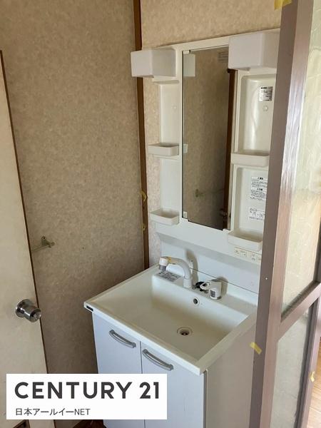 ひよどり台７団地40号棟　洗面台・洗面所　清潔感あるトイレ空間です