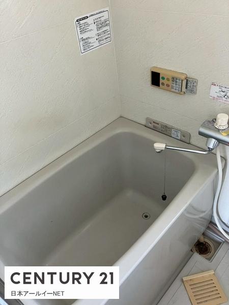 ひよどり台７団地40号棟　バス　清潔感のあるバスです